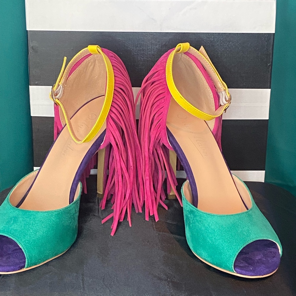 NWT! Colorblock Suede Peep-Toe Heels